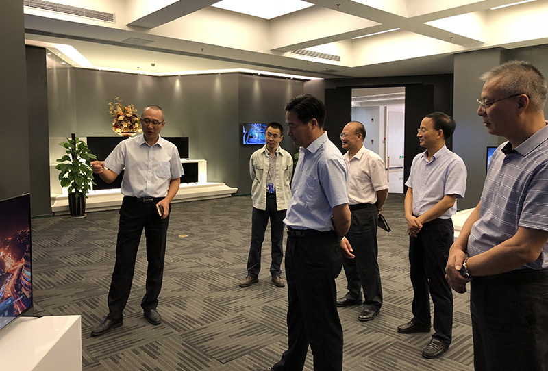 仲恺区委书记杨鹏飞一行参观8868体育首页登录惠南展厅